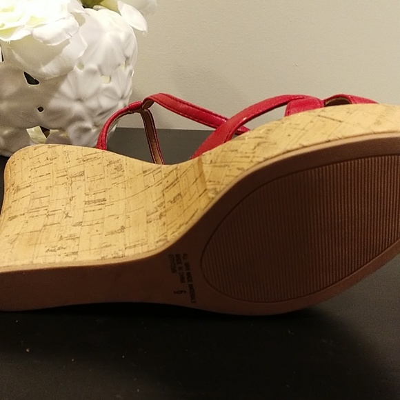 Heels - Picture 2 of 4